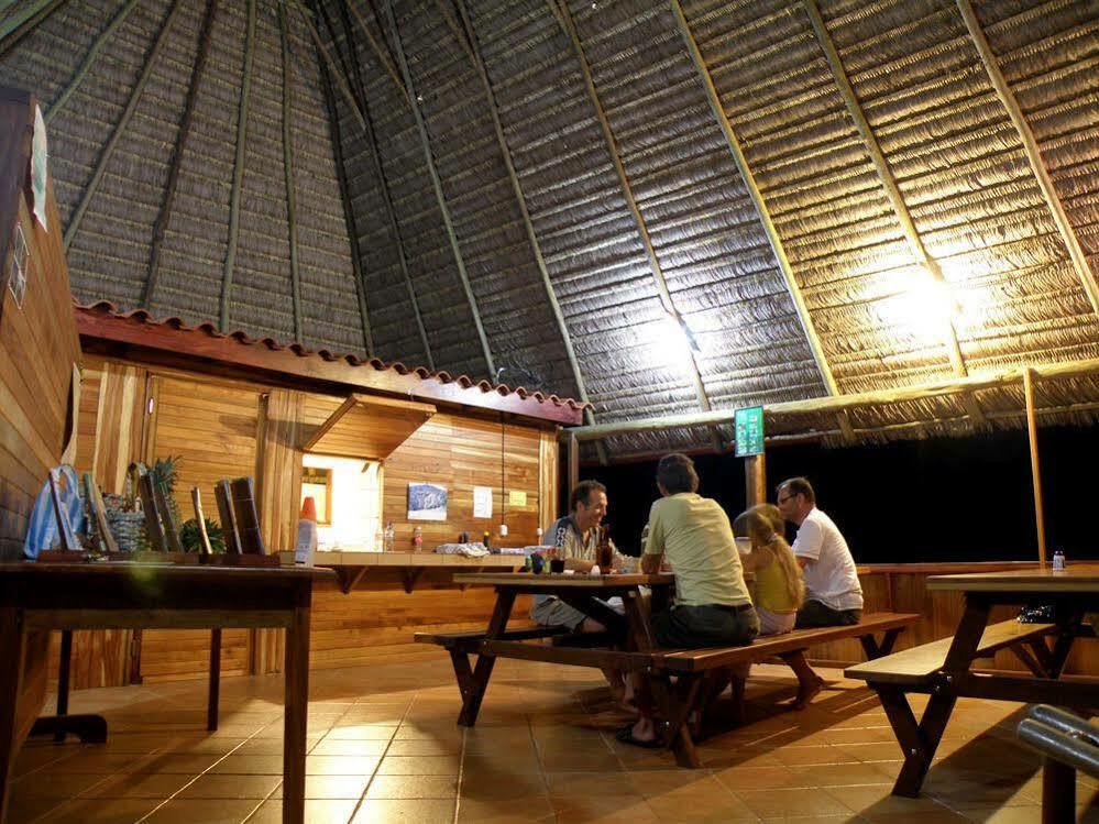 Suital Lodge Mogos Bagian luar foto