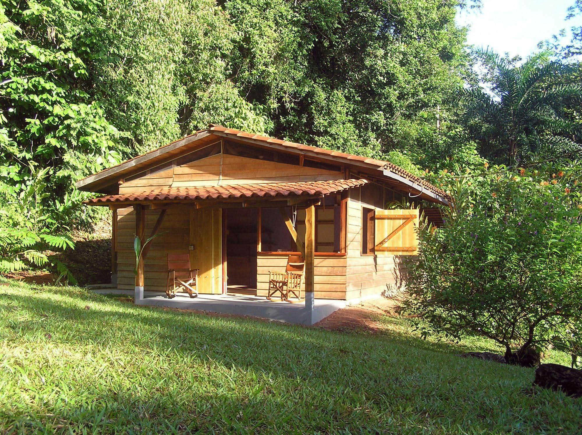 Suital Lodge Mogos Bagian luar foto